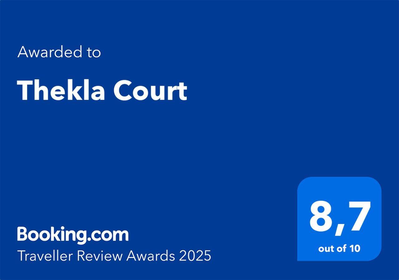 PolisThekla Court公寓 外观 照片